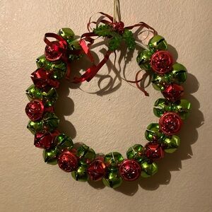 BEAUTIFUL RED AND GREEN METAL BELL WREATH